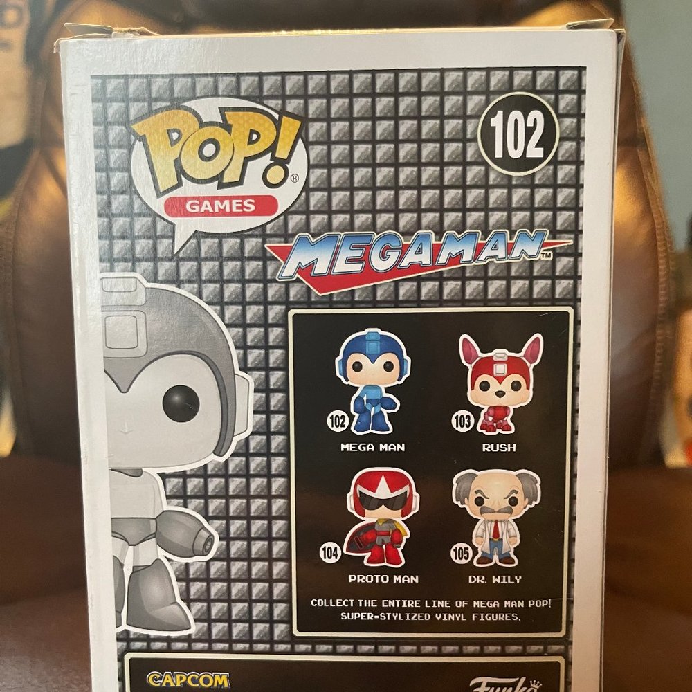 Funko POP! Games: Megaman: Mega Man Retro #102 - Picture 2 of 2